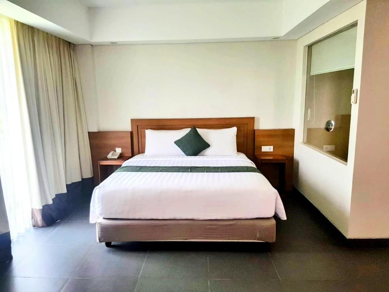 Paragon Hotel Seminyak Exterior photo