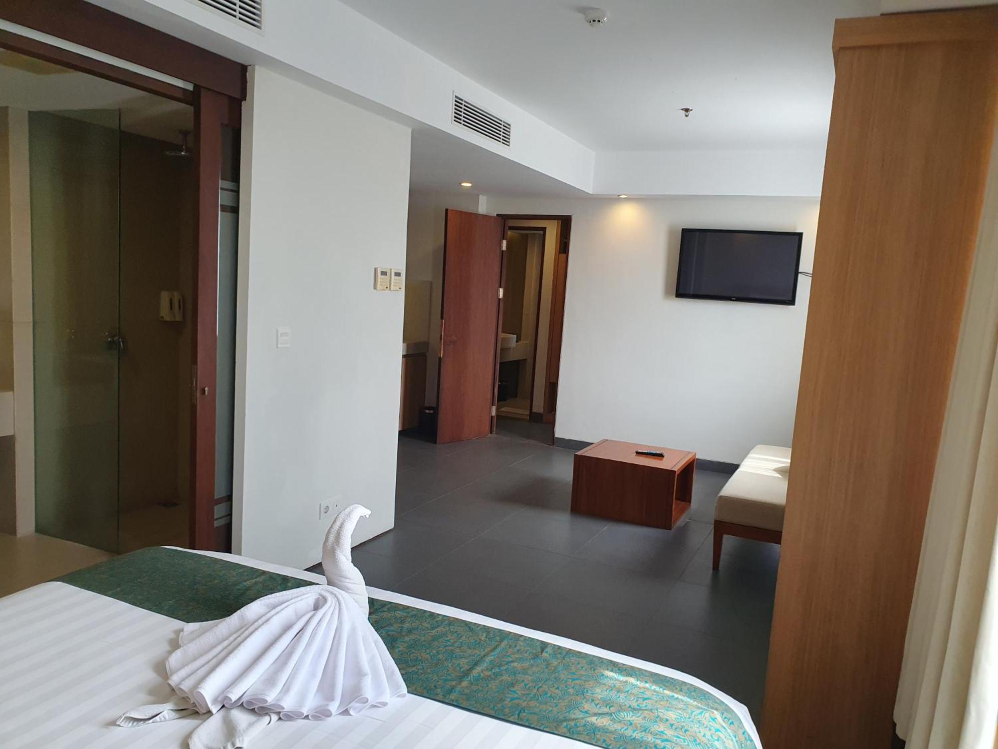 Paragon Hotel Seminyak Exterior photo