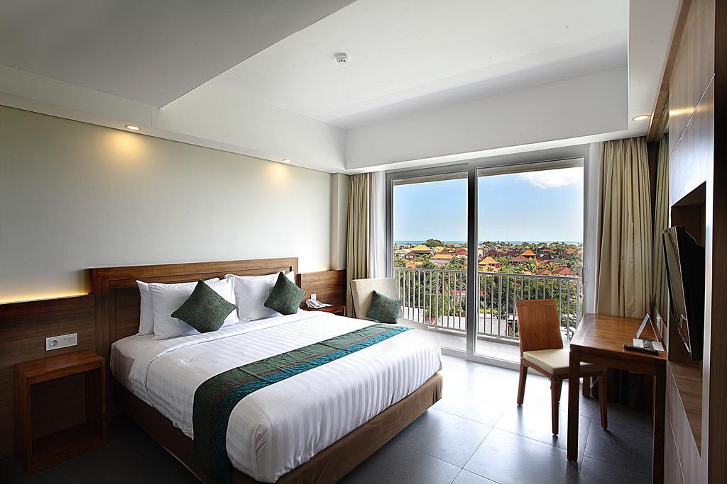 Paragon Hotel Seminyak Room photo